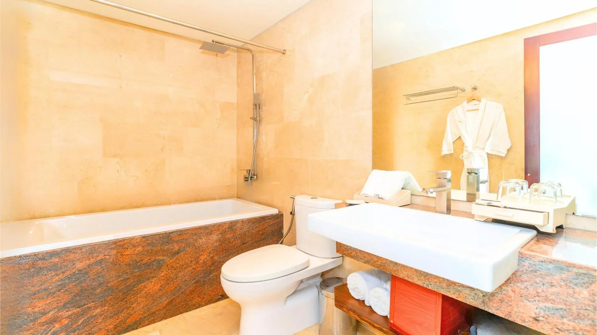 Elites Riverside Hotel & Spa Hội An