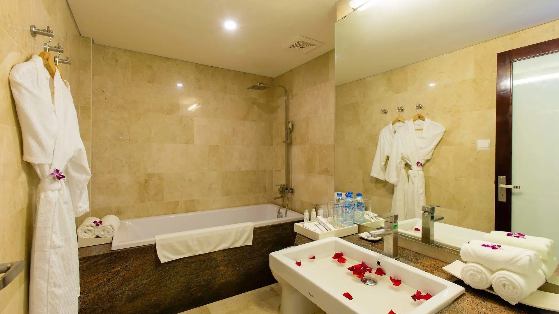 Elites Riverside Hotel & Spa Hội An